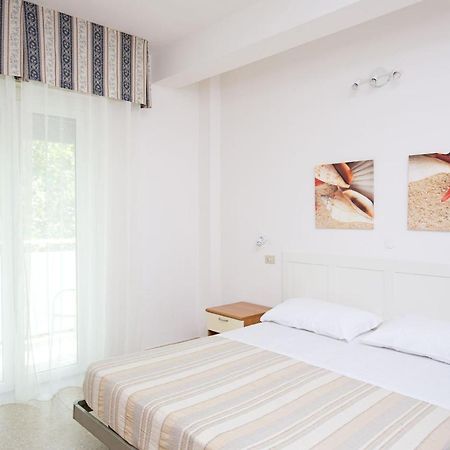 Hotel Helios Riccione Exterior photo