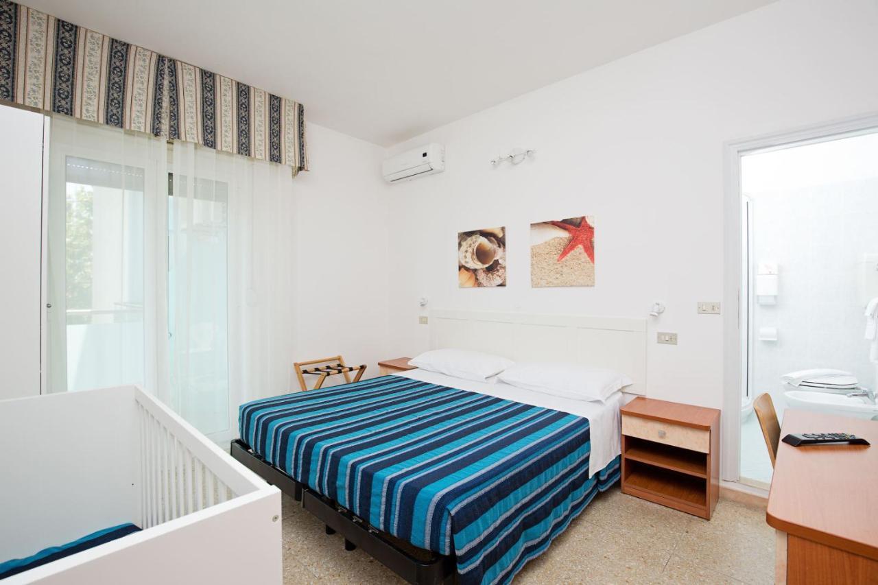 Hotel Helios Riccione Exterior photo